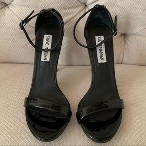 Steve Madden Stecy Black Patent Sandal